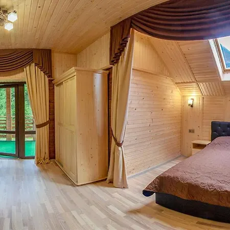 Otel Karpatski Dzherela Yaremche