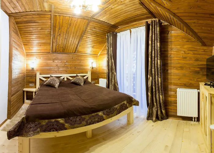 Karpatski Dzherela Otel