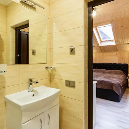 Karpatski Dzherela ياريمتشي